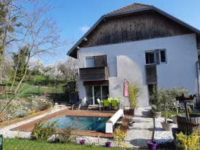 Triplex 165 m2 in renovated farmhouse, heated pool - Image 2