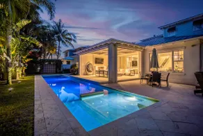Luxurious Delray Beach Pool Home in Downtown Delray! VIP Beach Passes! - Image 2