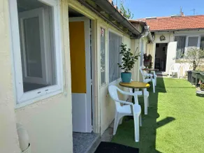 Quiet private house, 4 min to Metro Line 8. - Image 4