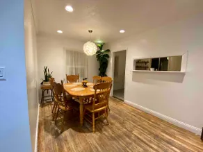 Charming Home Near SOFI Stadium, Forum, DTLA, LAX - Image 5