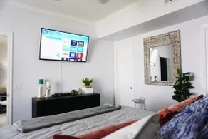 ☀Trendy Seaside Condo w Beach Views, Pool & HotTub - Image 4