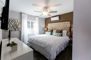 ★WITCHER♞⚔♛★ KING SIZE BED★ GARAGE PARKING★ WIFI★ 4K TV - Image 2