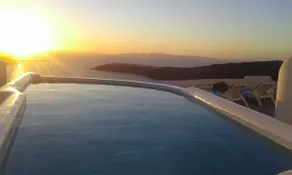 Family Maisonette Sea-Sunset Suite Outdoor Jacuzzi - Image 4
