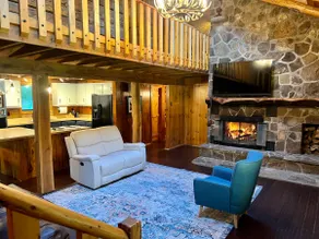Creekside Cabin in the Mountains - Image 5