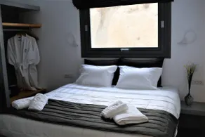 A Lux Villas Santorini - Image 4