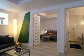 Cool Blue — Modern OneBR Apartment in PEC - Image 2