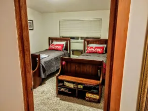 NE Seattle Sojourn. Single floor 2-bd suite/home. - Image 3
