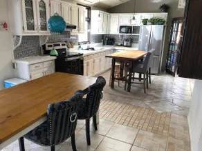 Cottage style house w/ ocean access, 2 full baths. - Image 3