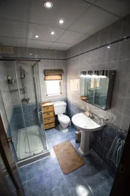 Apartment 5 mins away from the beach. - Image 5