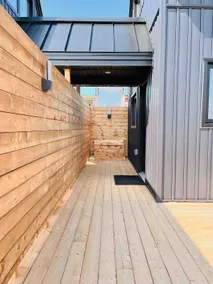Seaside Luxury Rentals - Unit C - Image 3