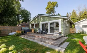 Pineview Cottage - Yr Round Hot Tub & Pet Friendly - Image 3