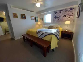 Coastal Escape for Two at Eagle Pass Cabina! - Image 5