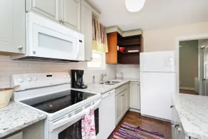 Whimsical Willow Cottage - Image 5