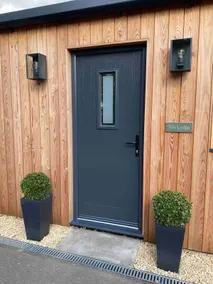 Larks Leaze Lodge, Steeple Ashton, Wiltshire - Image 2