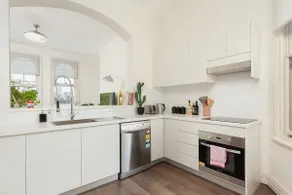 Stunning Sydney Home 8 - Image 2