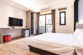 Classic double room, in front of Hualien Station - Image 4