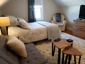 Arlington Center - clean living, near buses & food - Image 3