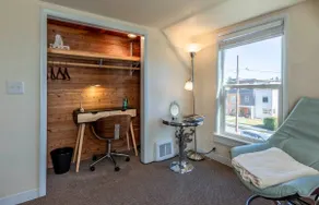 Stylish Magnolia Home with Backyard and Nearby Bus - Image 3