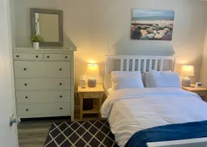 Southold- Adorable 1 Bedroom Cottage - Image 3
