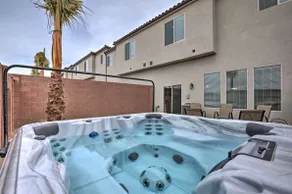 Courtyard Oasis with 2 Kings, Hot Tub & EV - Image 5