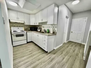 Lovely studio apartment with easy access to city - Image 3
