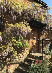 Idyllic & Perfectly Located 18th Century Cottage - Image 3