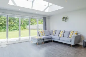 The Orchard 5Bed ideal for Contractors & families - Image 3