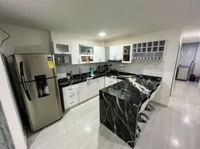 Beautiful fully equipped apartment, modern and central - Image 3