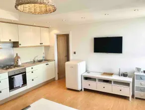 Sea La Vie Tenby Lovely 1 bed flat - Sea Views - Image 4