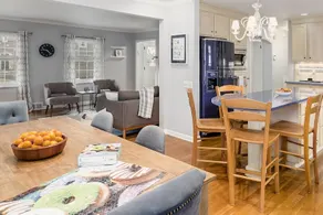 Bexley Family Friendly ★ King Bed ★ Staycation - Image 3