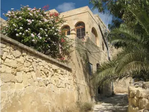 Family House with Pool and Seaview - Image 3