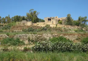 Family House with Pool and Seaview - Image 2