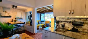 Bungalow 120 Canaries - Image 3