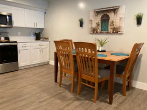 Suite Retreat - Image 5