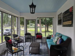 Candoren Guest House - Image 4