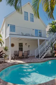 Happy Island Cottage: Heated Pool, 5-Min Walk to Beach, Pet Friendly - Image 4