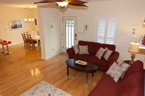 Happy Island Cottage: Heated Pool, 5-Min Walk to Beach, Pet Friendly - Image 5