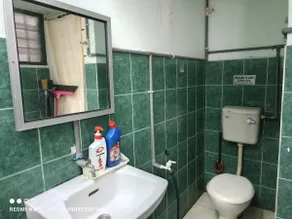 First HomeStay Bandar Universiti Seri Iskandar - Image 4