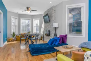 Lovely 4-bedroom condo with indoor fireplace - Image 3