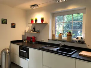 Cocoon house. - Image 5