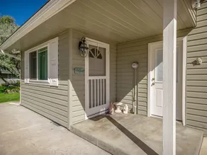 River Front 1 Bedroom Suite on Boise River! 5 Acres - Image 5