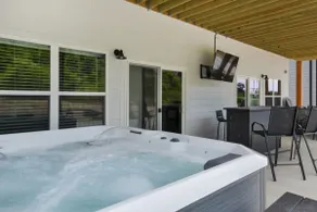 LakeViews, Indoor/Outdoor Pools, HotTub & Fire Pit - Image 2
