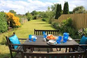 Mona's Cottage with enclosed garden and free wifi. - Image 3