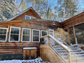 One-of-a-kind mountain cabin w hot-tub, near the Shenandoah NP - Image 3