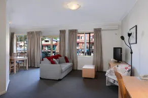 Terralong Terrace Apartments - Image 2