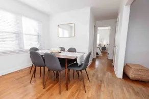 BNB by 18th for 5 Guests w/ Kitchen - Close to MSU - Image 5