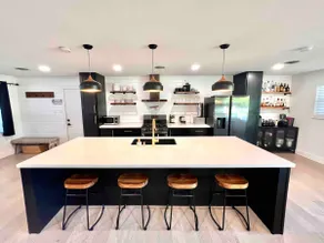 Mid century modern Pool/spa house - Image 4