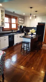 Cozy Wisconsin Farmhouse Retreat - Image 4