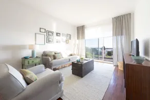 Foz Beach Apartment w Sea Views by LovelyStay - Image 2
