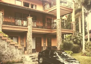 De Villa Istana Bunga by HouseinBandung - Image 3